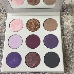 Kylie Cosmetics Makeup - KYLIE pressed powder eyeshadow palette Kylie Cosmetics Makeup - KYLIE pressed powder eyeshadow palette